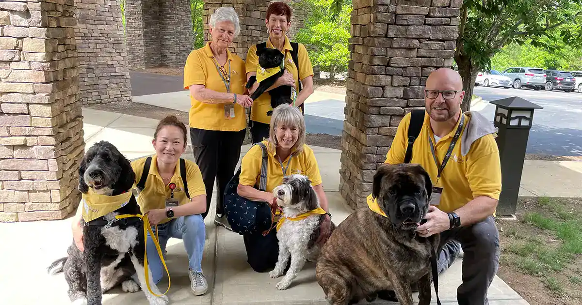 Volunteer Therapy Teams visiting Kirkwood by the River